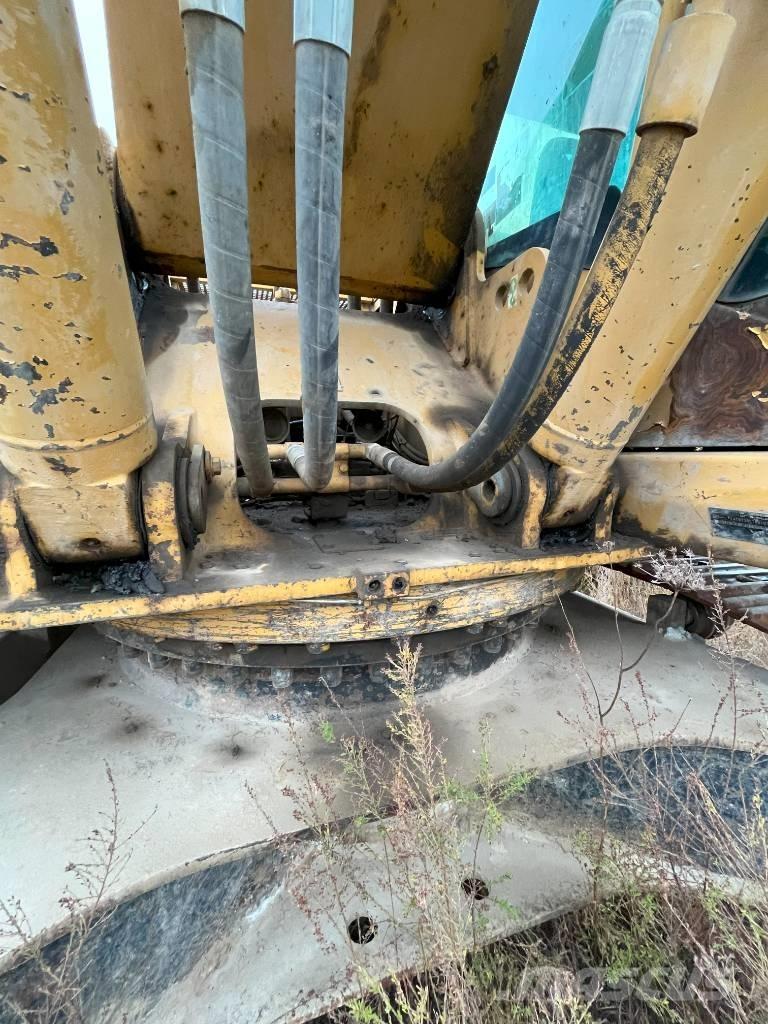 CAT 330 CL Гусеничні екскаватори