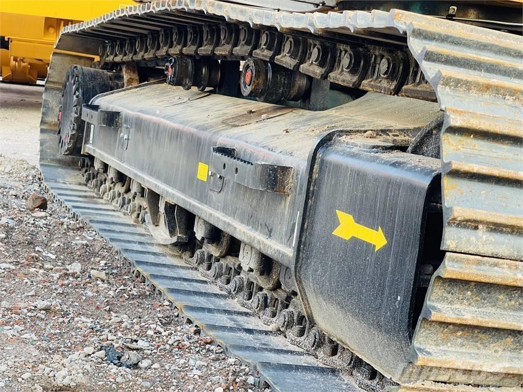CAT 320D2L Гусеничні екскаватори
