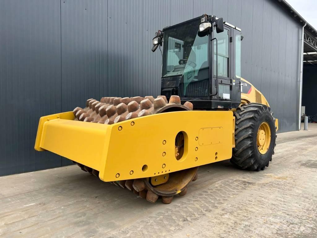 CAT CP74 Грунтові котки
