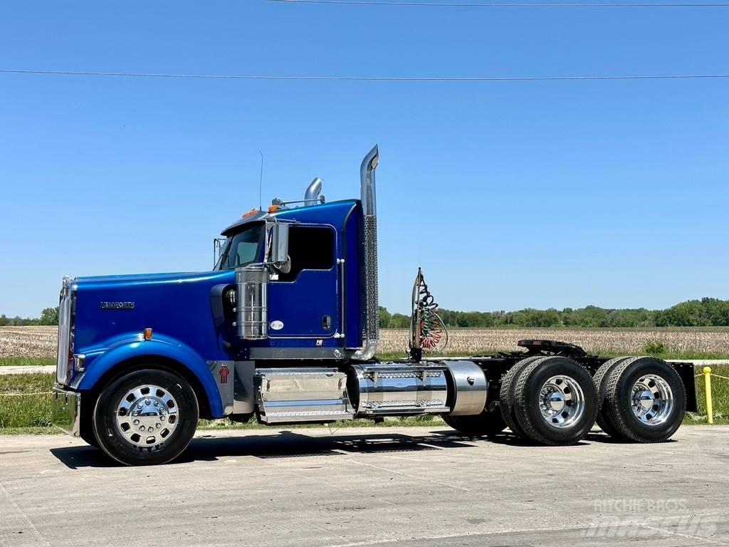 Kenworth W 900 Тягачі