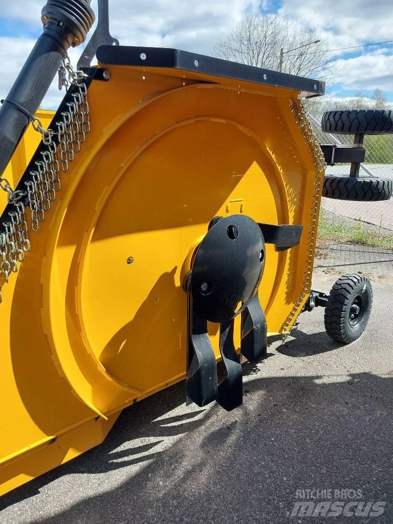 McConnel SR460 Газонні і лукові косилки