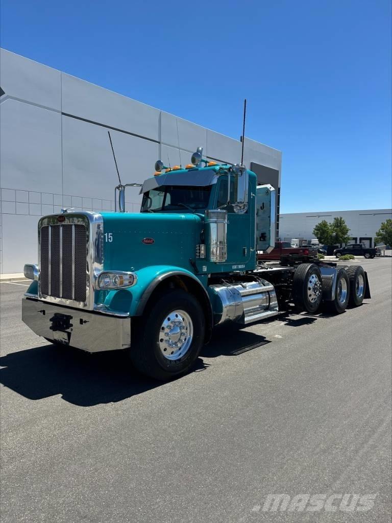 Peterbilt 388 Тягачі