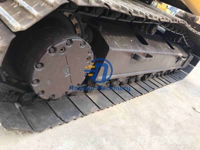 Komatsu PC200-7 Гусеничні екскаватори