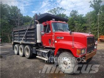 Mack CH613 Самоскиди