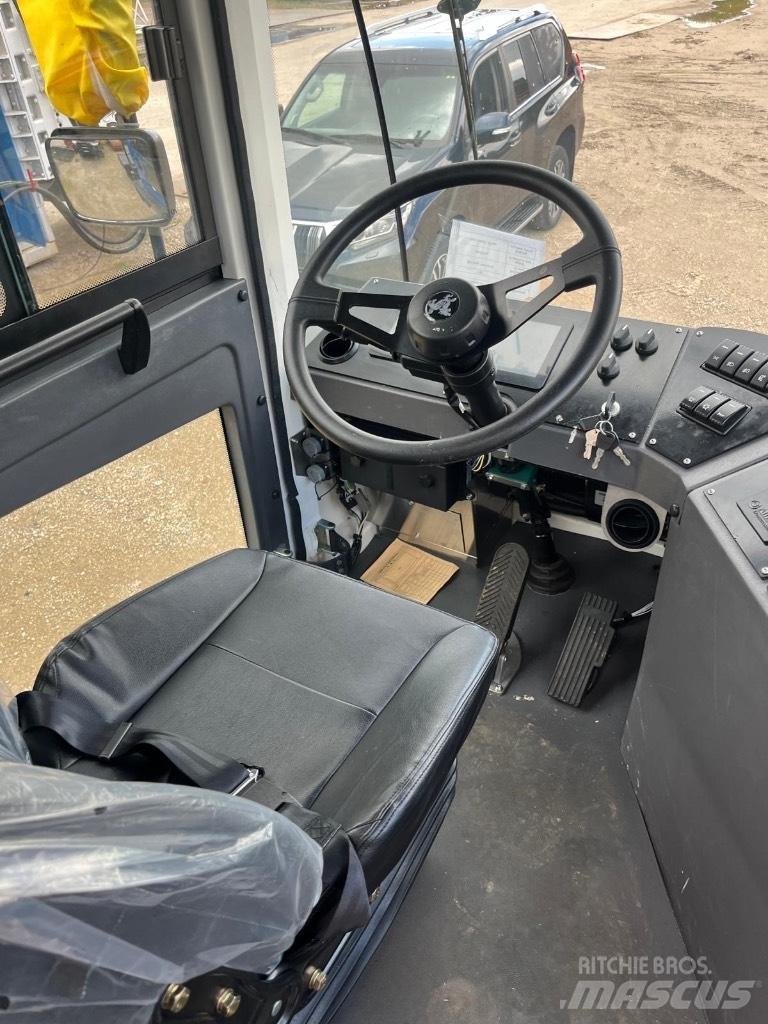 XCMG XPT70K Термінальні трактори