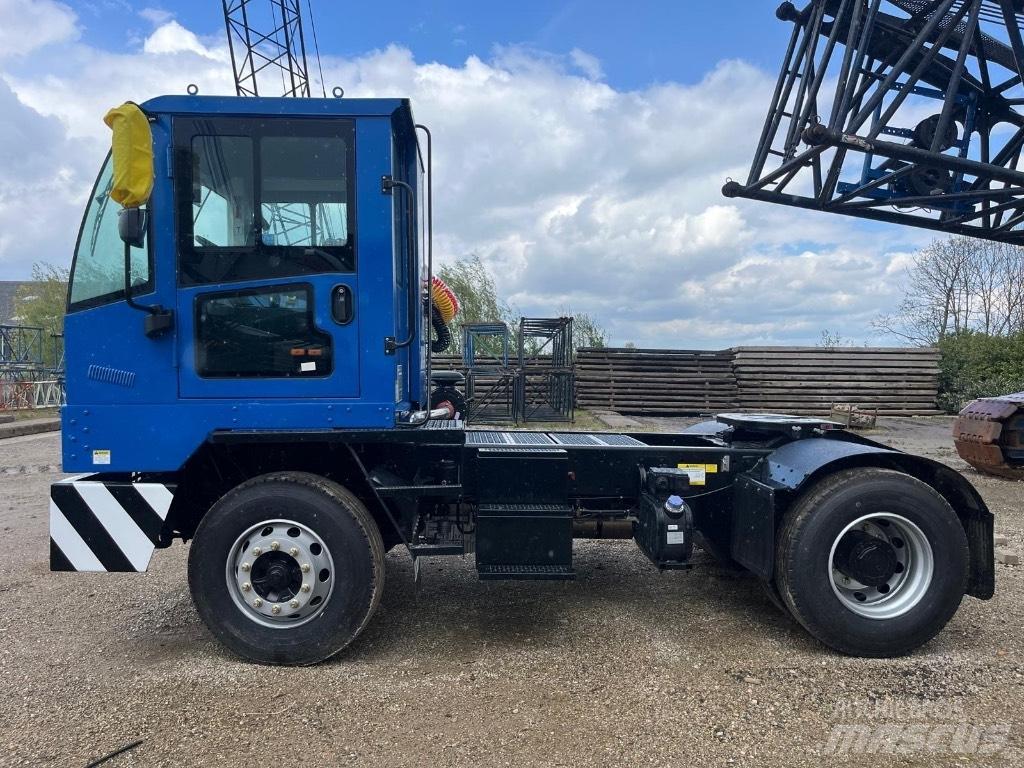 XCMG XPT70K Термінальні трактори