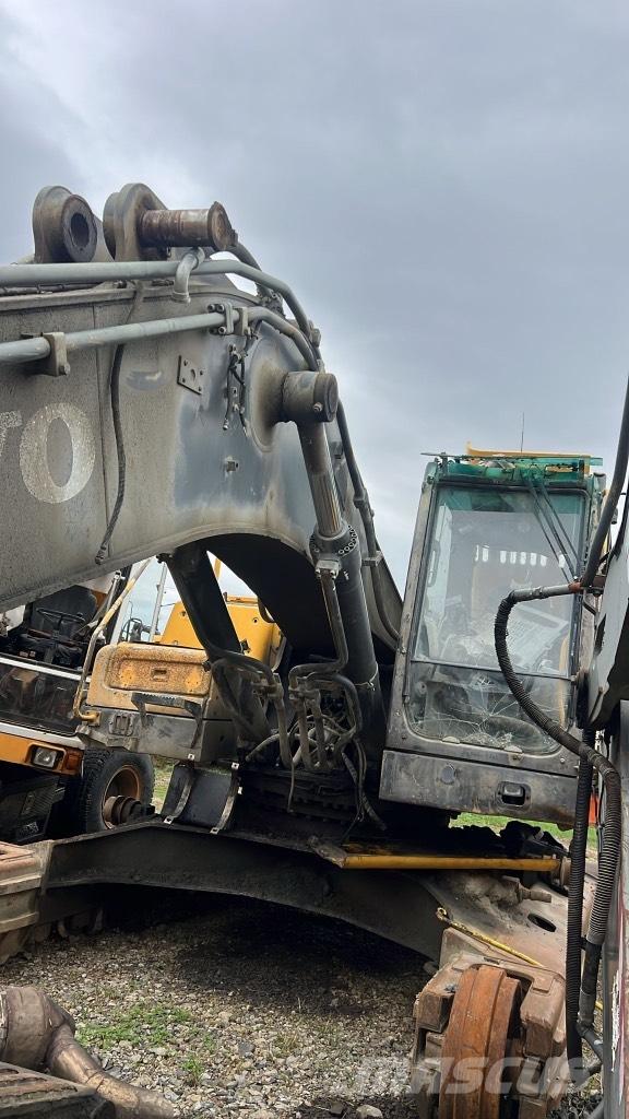 Volvo EC 360 L Радіатори