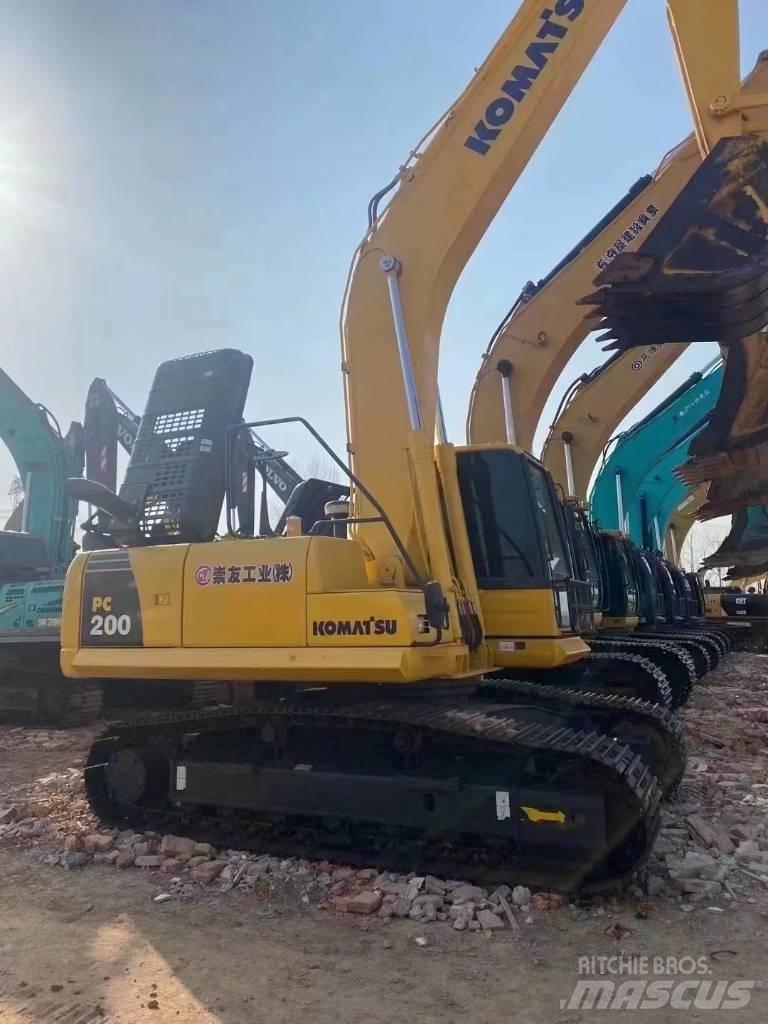 Komatsu pc200 Гусеничні екскаватори