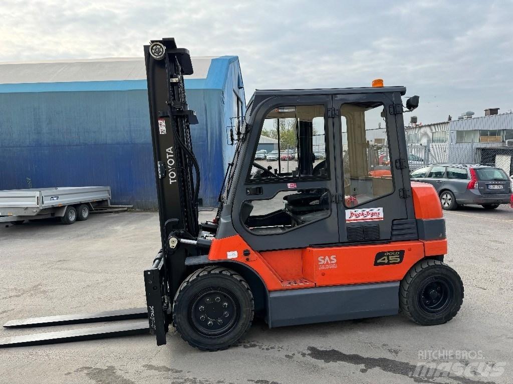 Toyota 7FBMF45 Електронавантажувачі