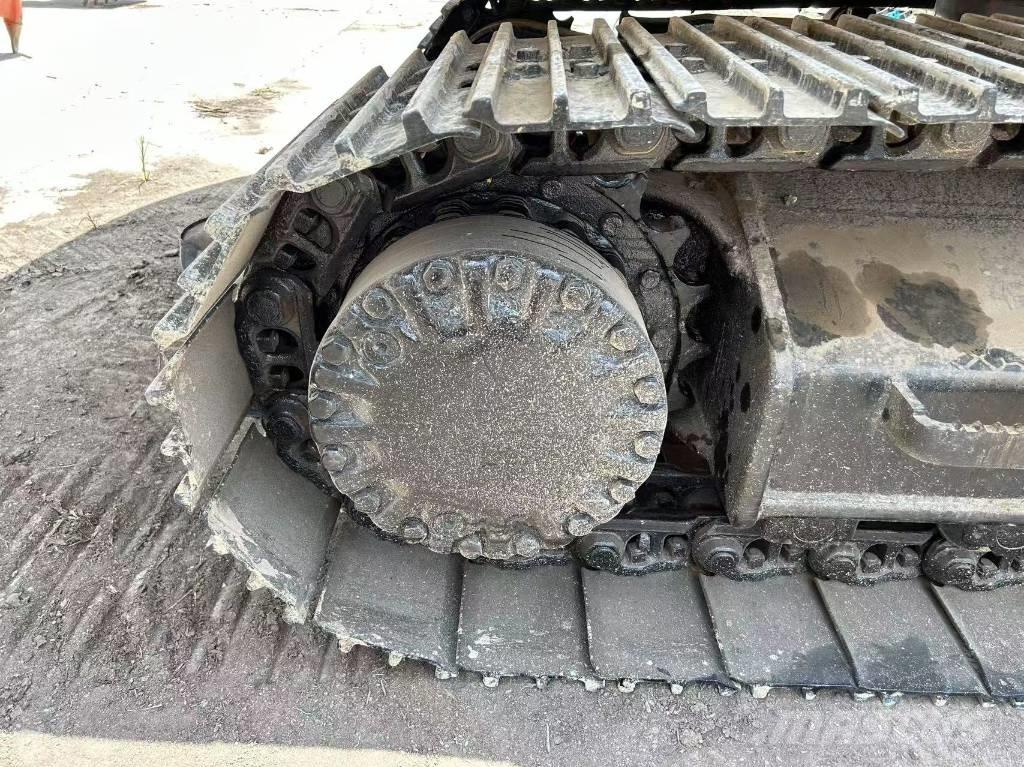 CAT 320 CL Гусеничні екскаватори