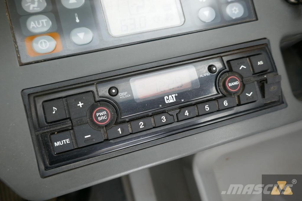 CAT 325F LCR Гусеничні екскаватори