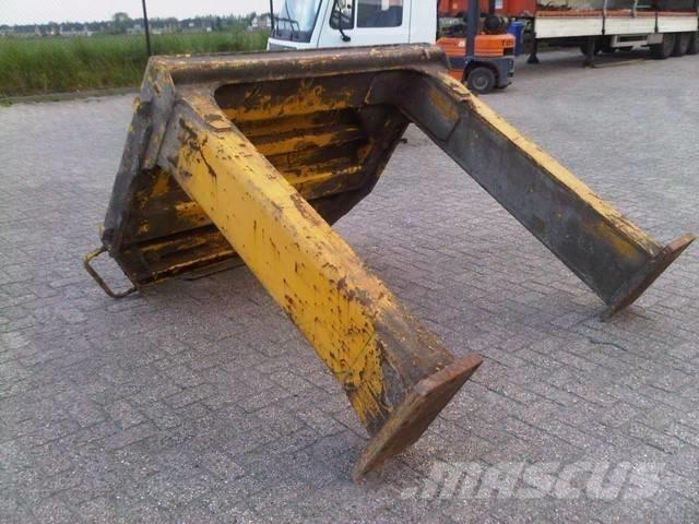 CAT 990 II Шасі