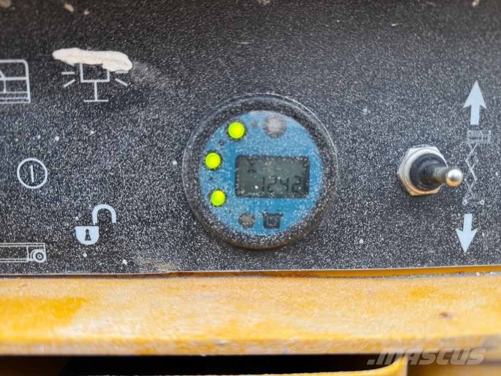 Haulotte Compact 14 Підйомники-ножиці