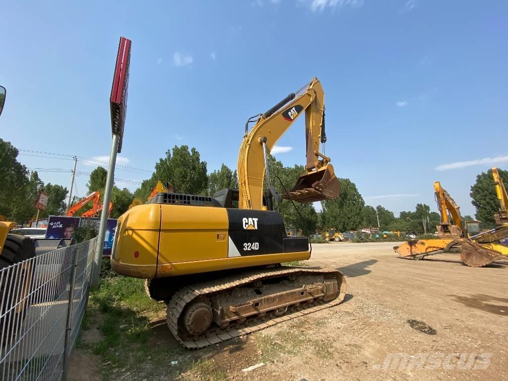 CAT 324D Гусеничні екскаватори