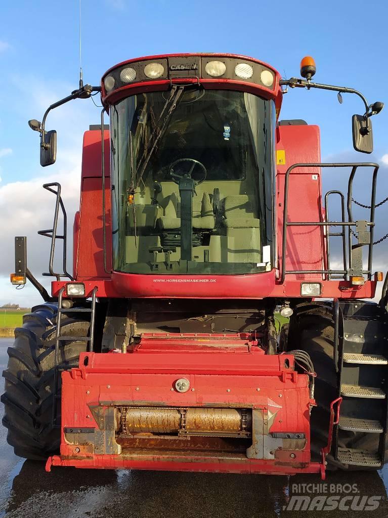 Case IH 7088 Зернозбиральні комбайни