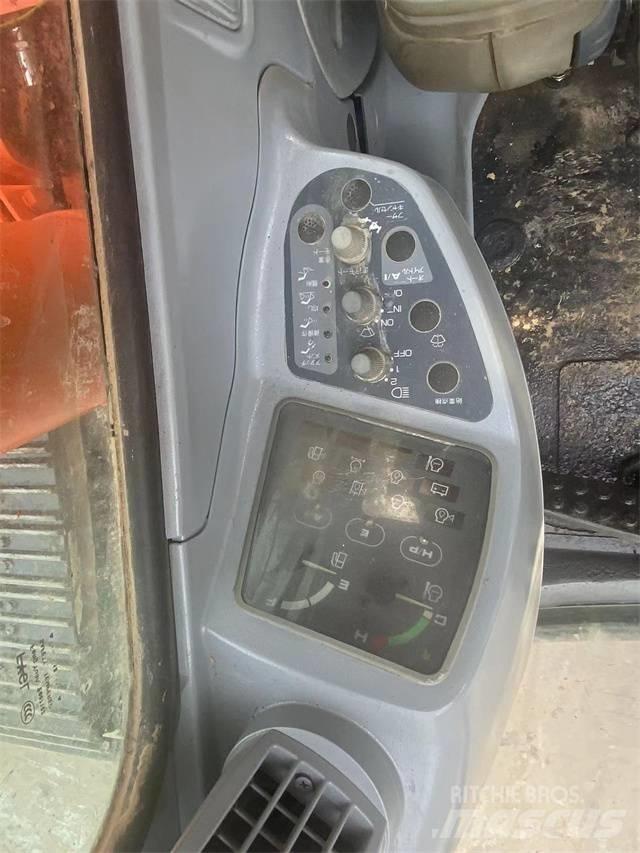 Hitachi EX 120-6 Гусеничні екскаватори