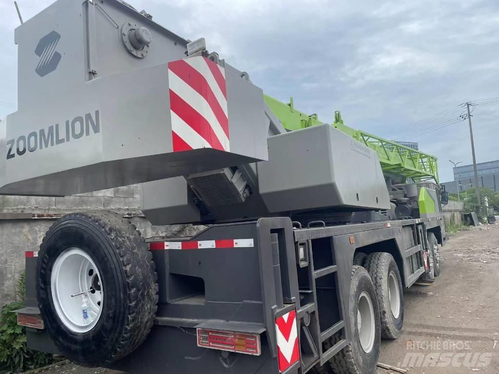 Zoomlion ZTC500 автокрани