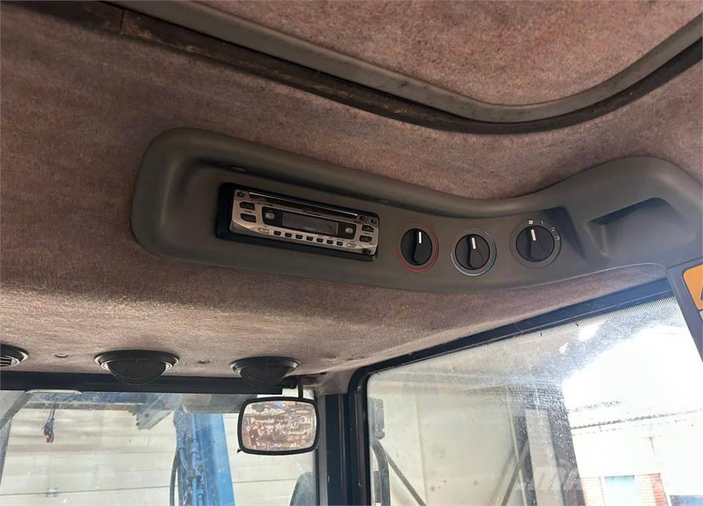 New Holland TS 90 Трактори