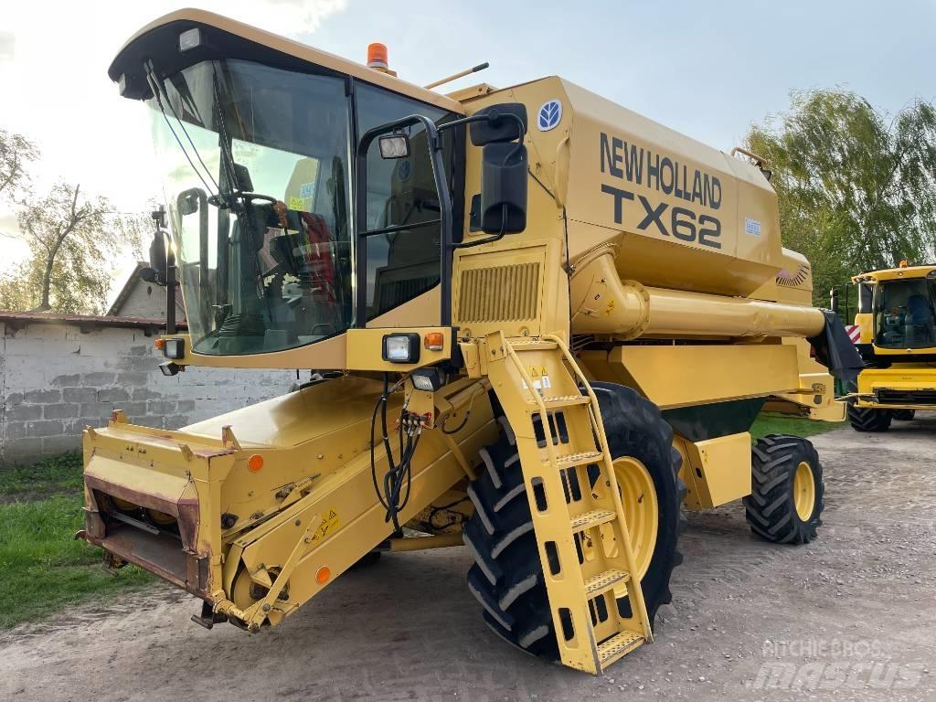 New Holland TX 62 Зернозбиральні комбайни