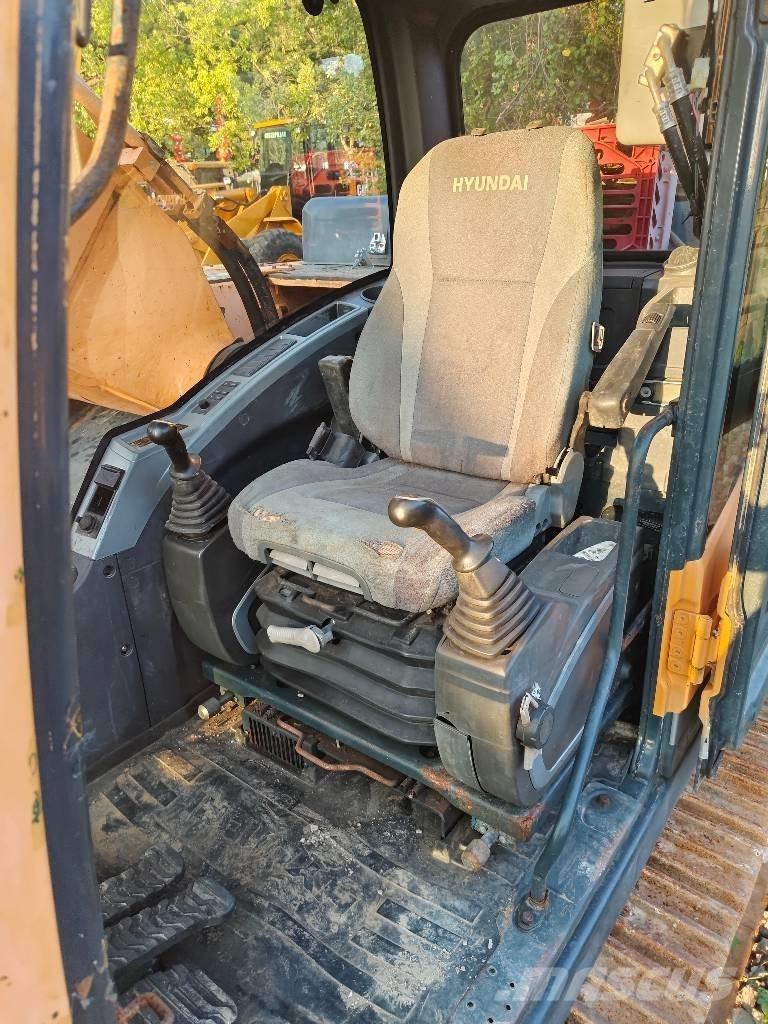 Hyundai R330LC-9S Гусеничні екскаватори