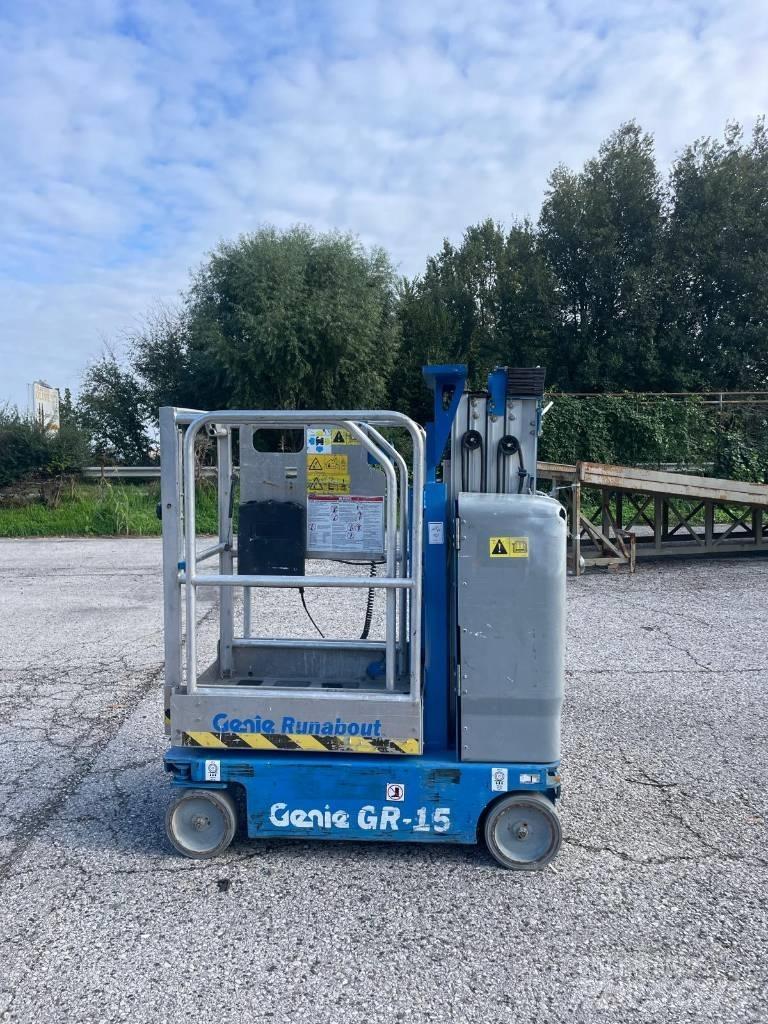Genie GR 15 Вертикальні щоглові підйомники