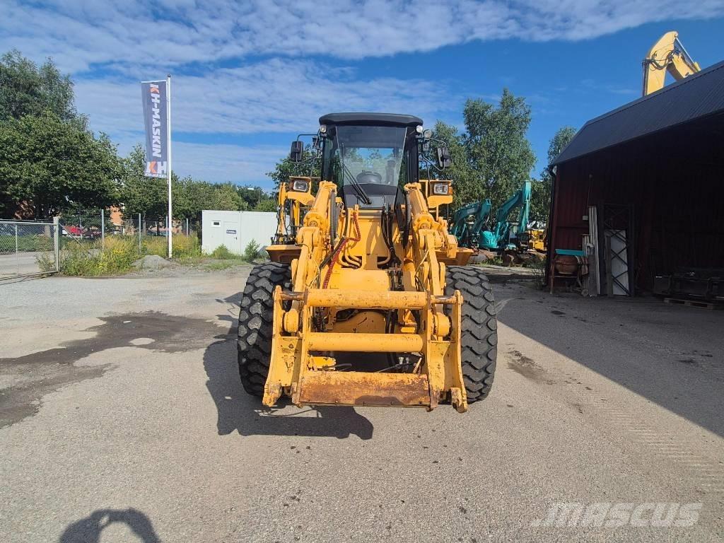 LiuGong 842 Фронтальні навантажувачі