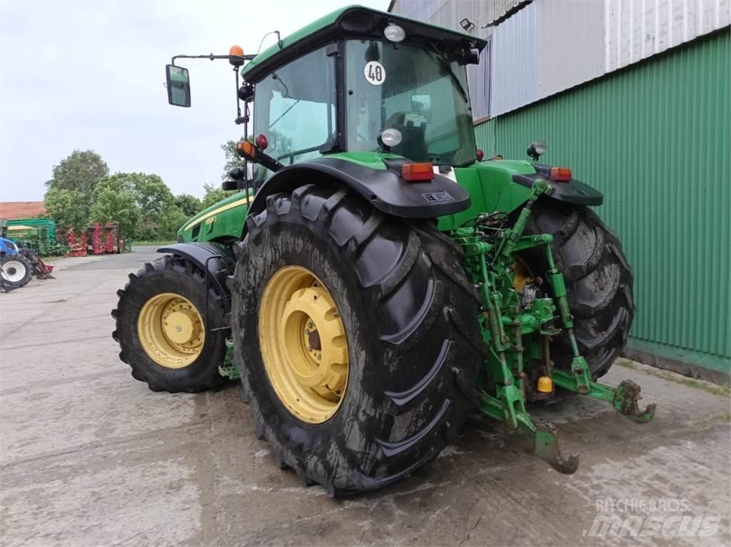 John Deere 8530 Трактори