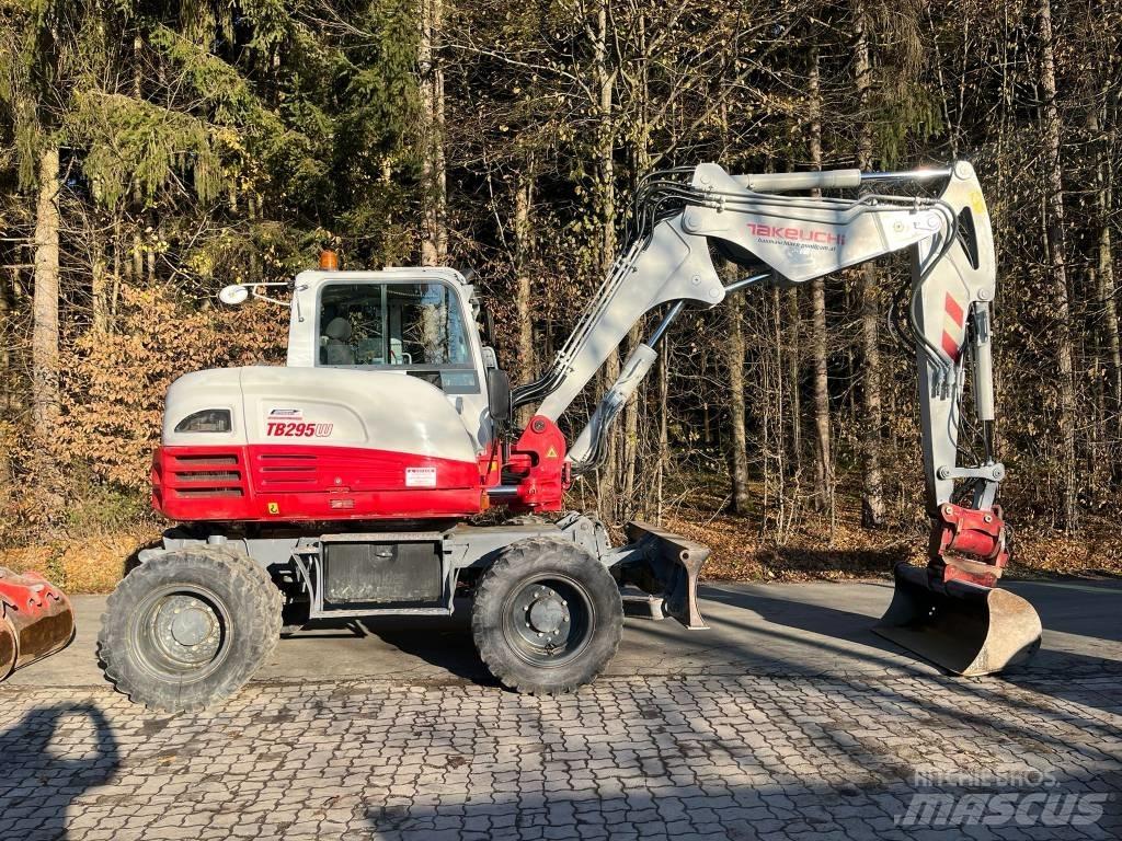 Takeuchi TB295W Колісні екскаватори