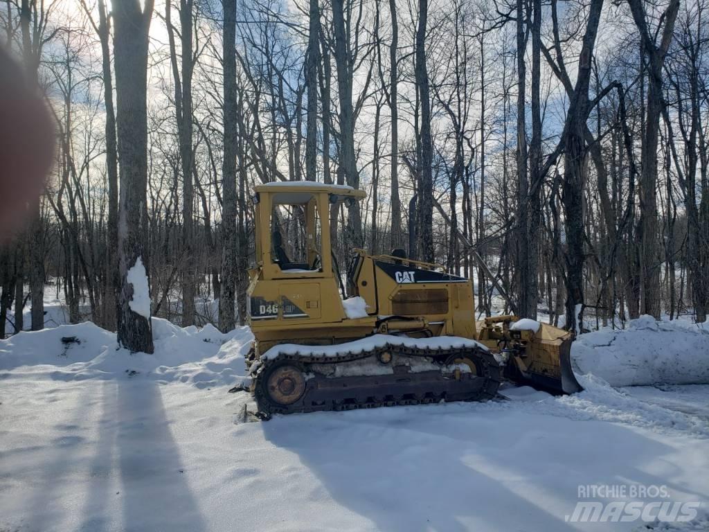 CAT D 4 G Гусеничні бульдозери