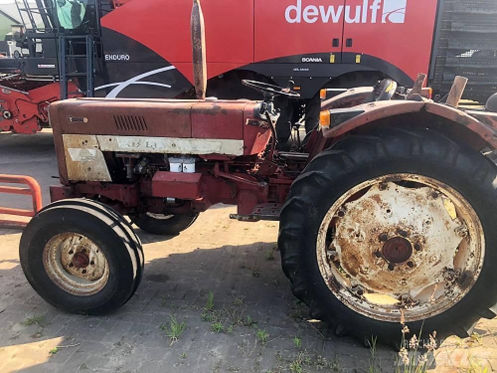 IH 453 Трактори