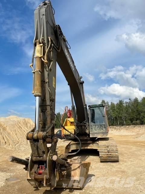 Volvo EC 300 EL Гусеничні екскаватори