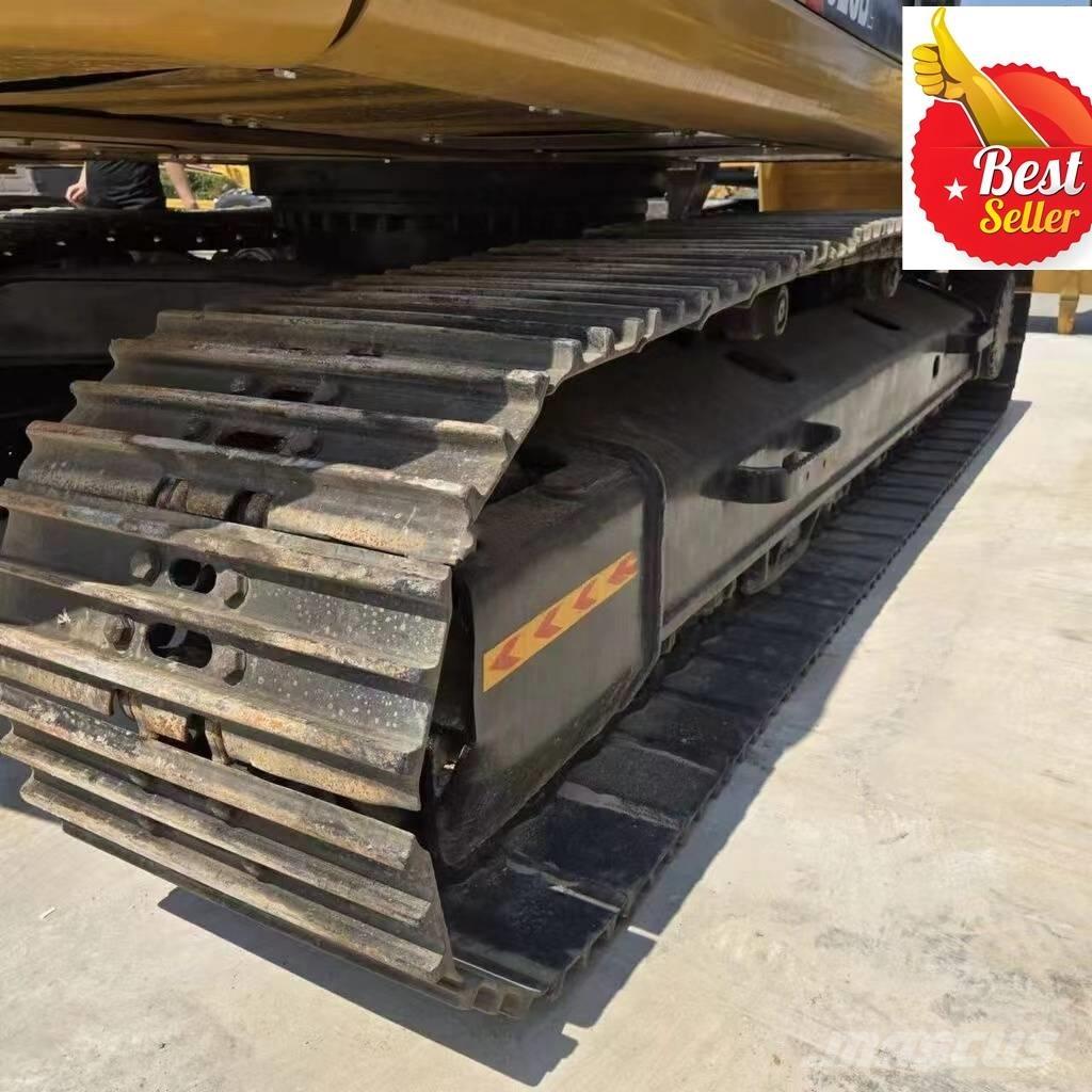 CAT 323 D L Гусеничні екскаватори