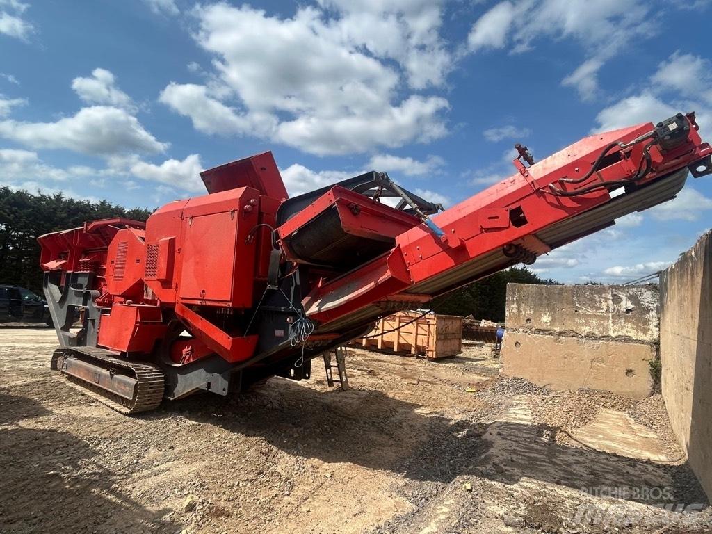 Finlay J 1160 Мобільні дробарки
