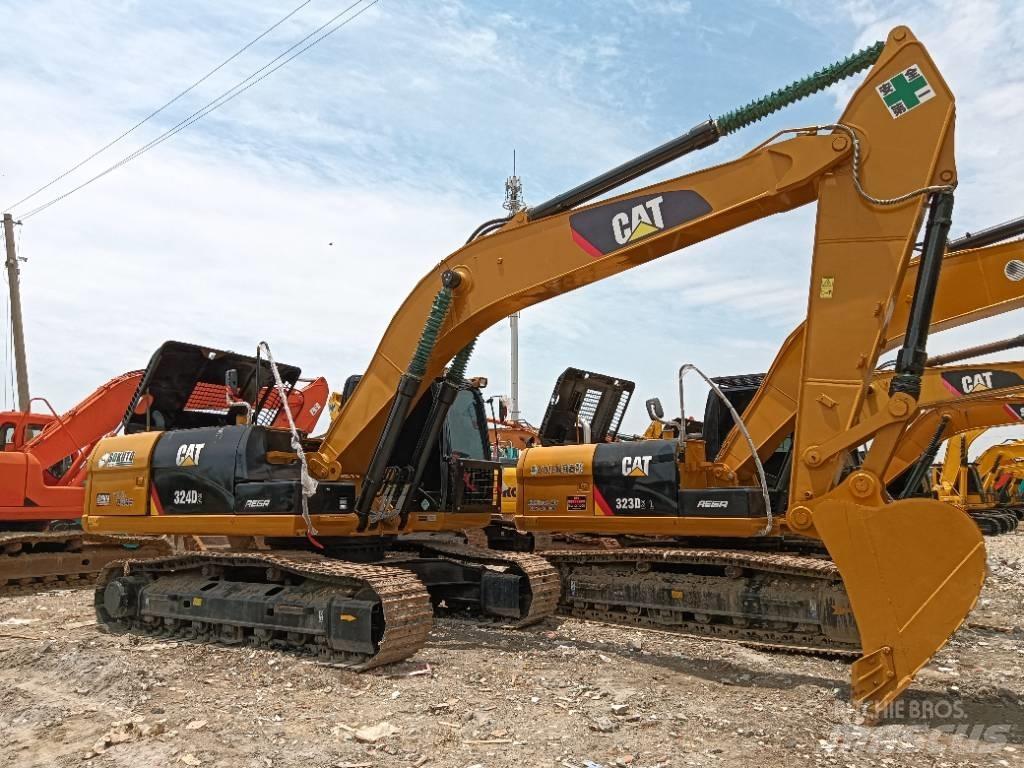 CAT 324D2 Середні екскаватори 7т. - 12т.