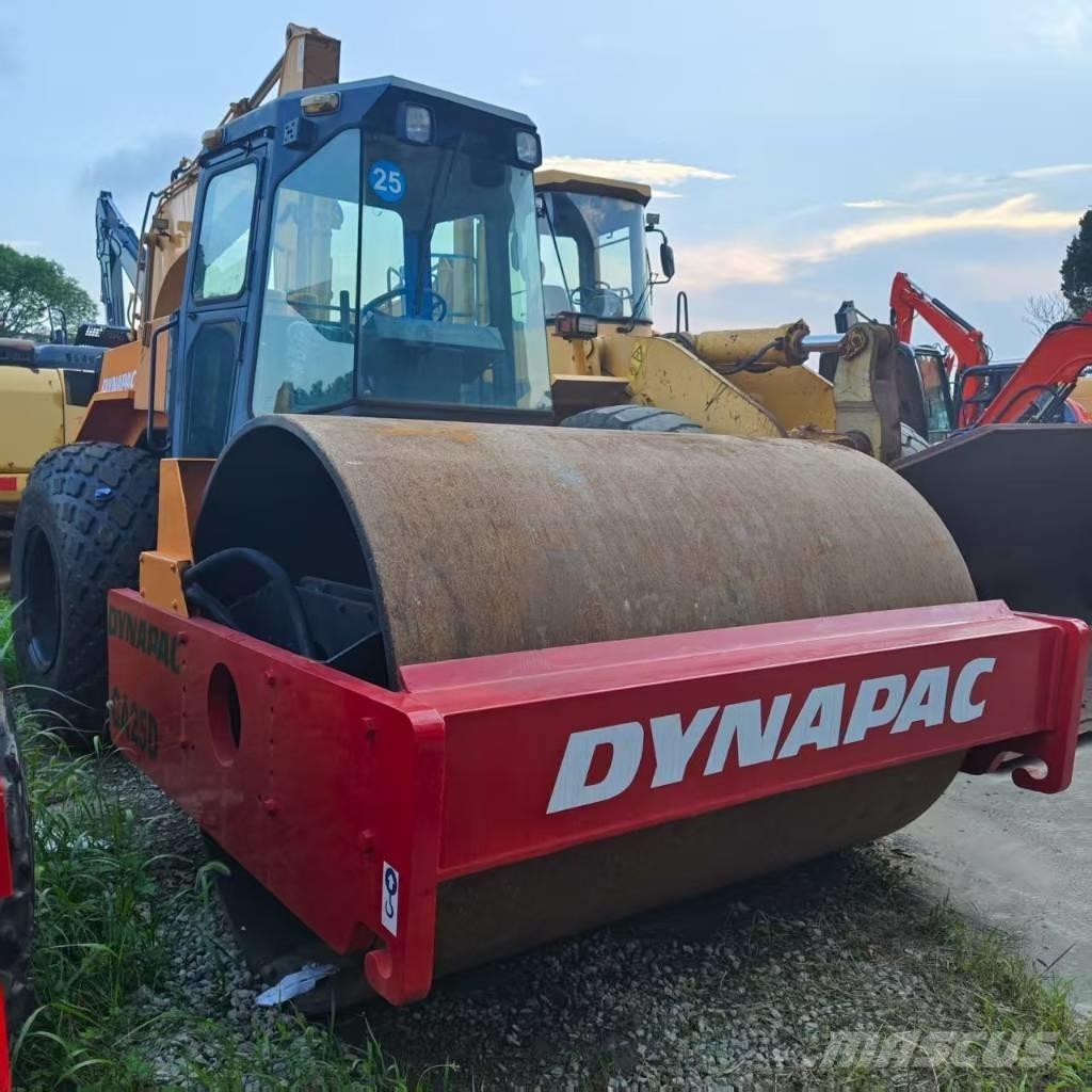 Dynapac CA 25 D Грунтові котки
