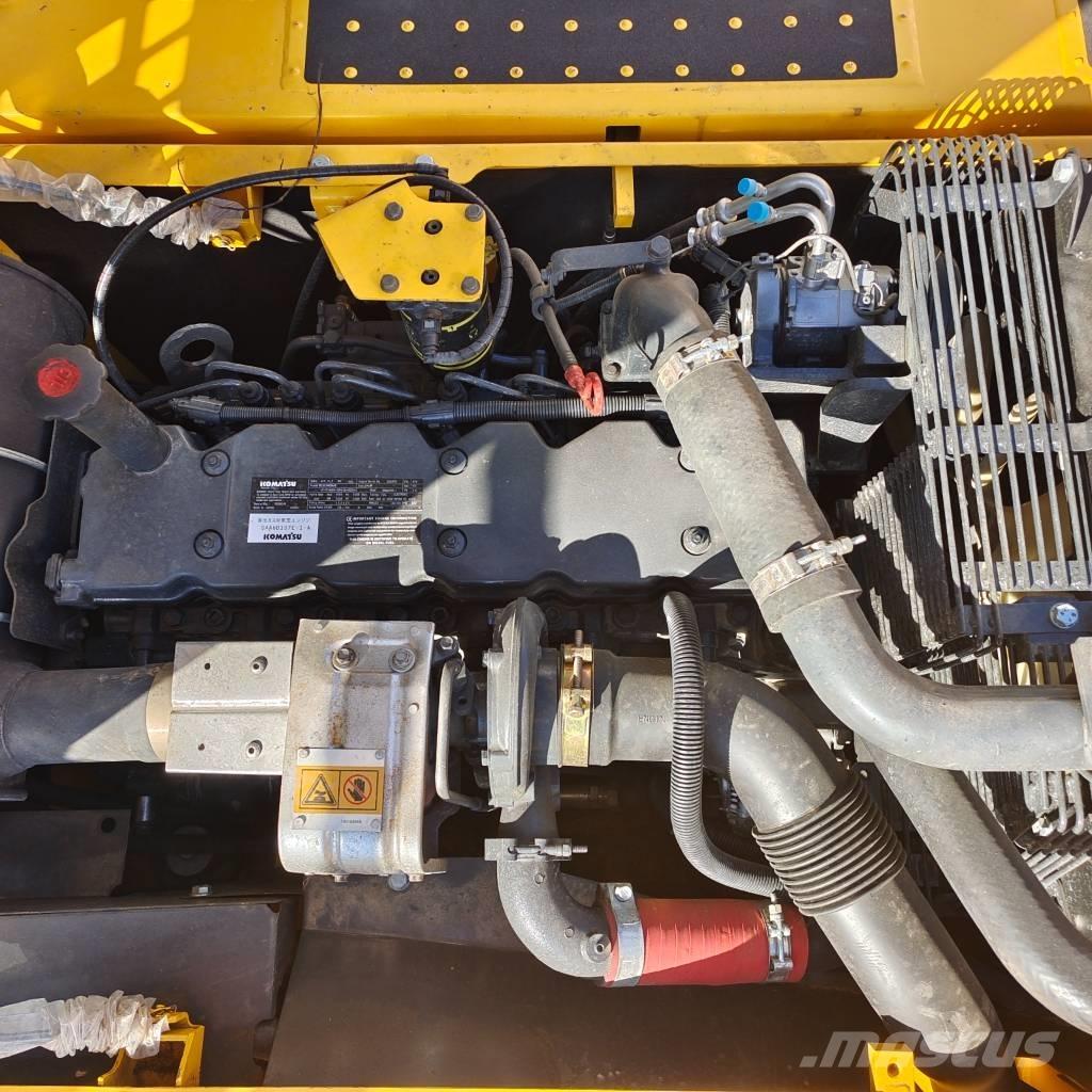 Komatsu PC 200 Гусеничні екскаватори