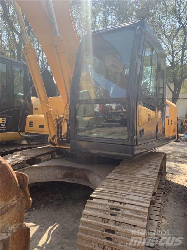 Hyundai R215-7 Гусеничні екскаватори