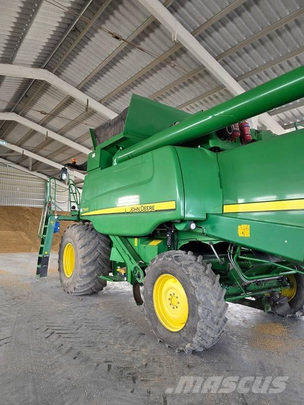 John Deere T 660 Зернозбиральні комбайни