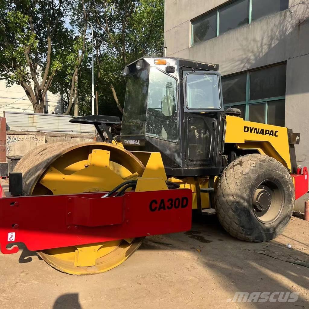 Dynapac CA 30 D Грунтові котки
