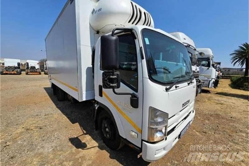 Isuzu NQR Вантажівки / спеціальні