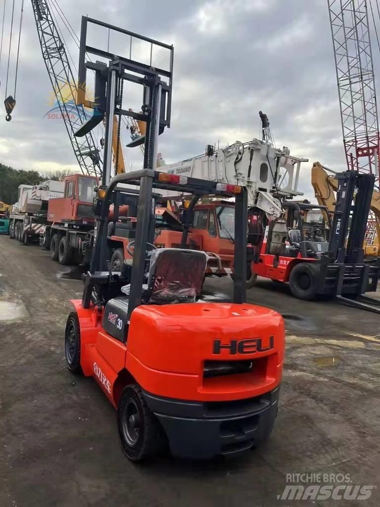 Heli CPCD 30 Дизельні навантажувачі