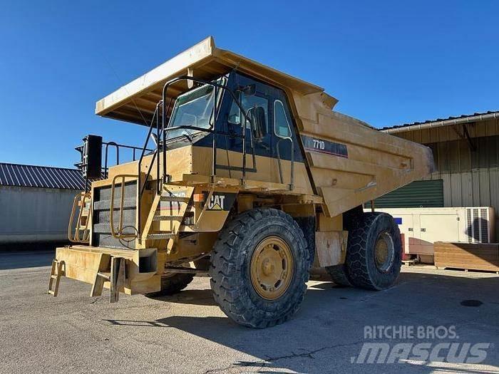 CAT 771D Міні самоскиди