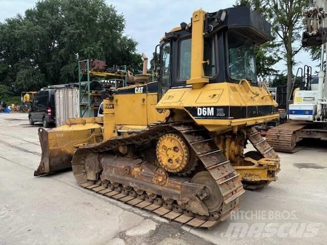 CAT D 6 M XL Гусеничні бульдозери