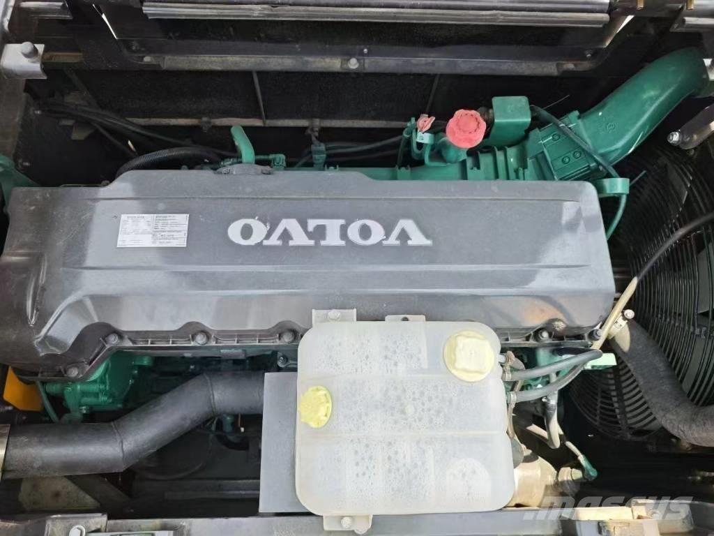 Volvo 480D Гусеничні екскаватори