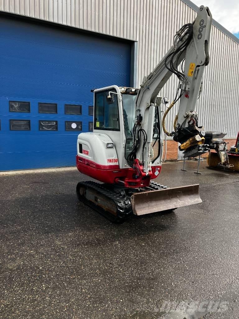 Takeuchi TB 230 Міні-екскаватори < 7т