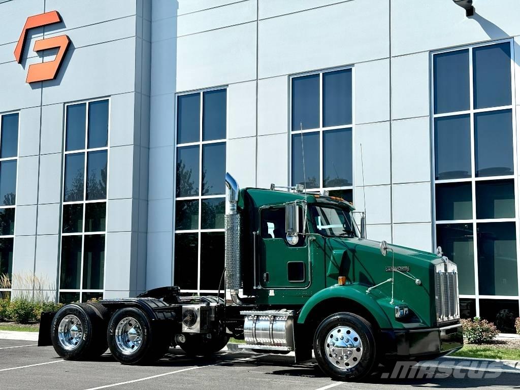 Kenworth T 800 Тягачі
