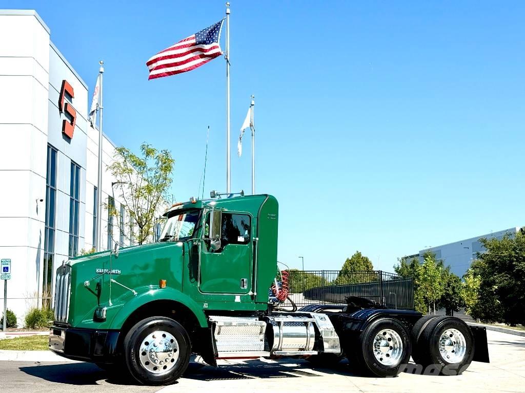 Kenworth T 800 Тягачі