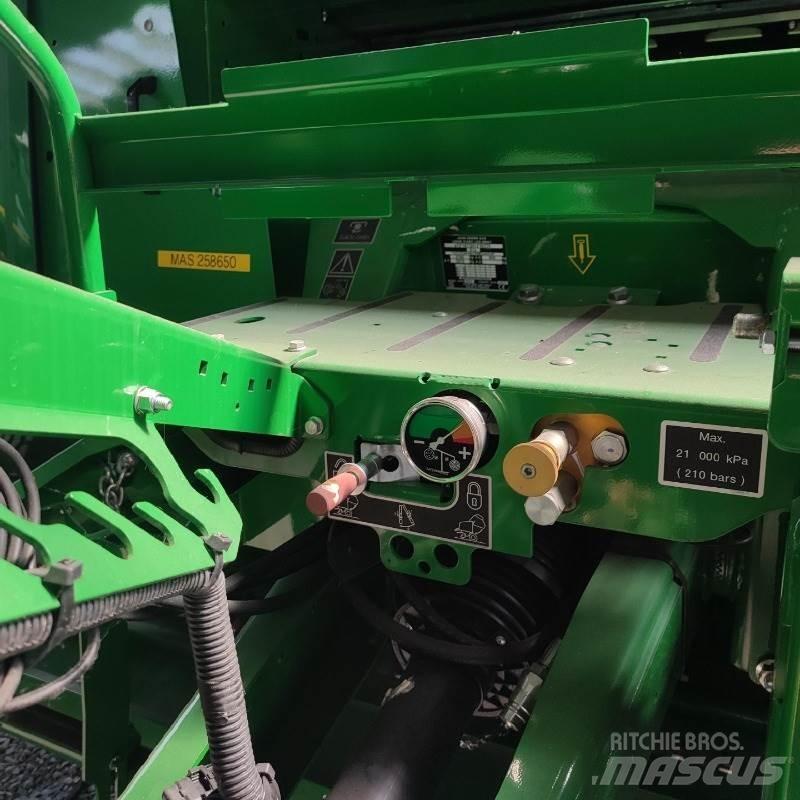 John Deere F441M Рулонні прес-підбирачі