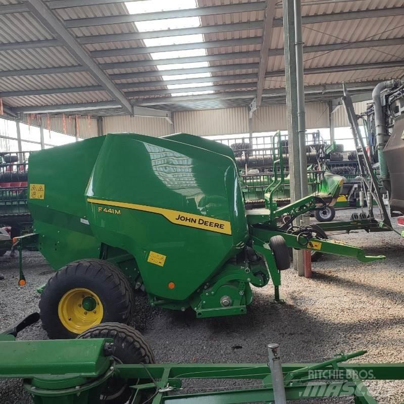 John Deere F441M Рулонні прес-підбирачі