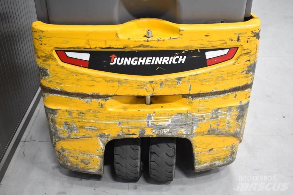 Jungheinrich EFG 215 Електронавантажувачі